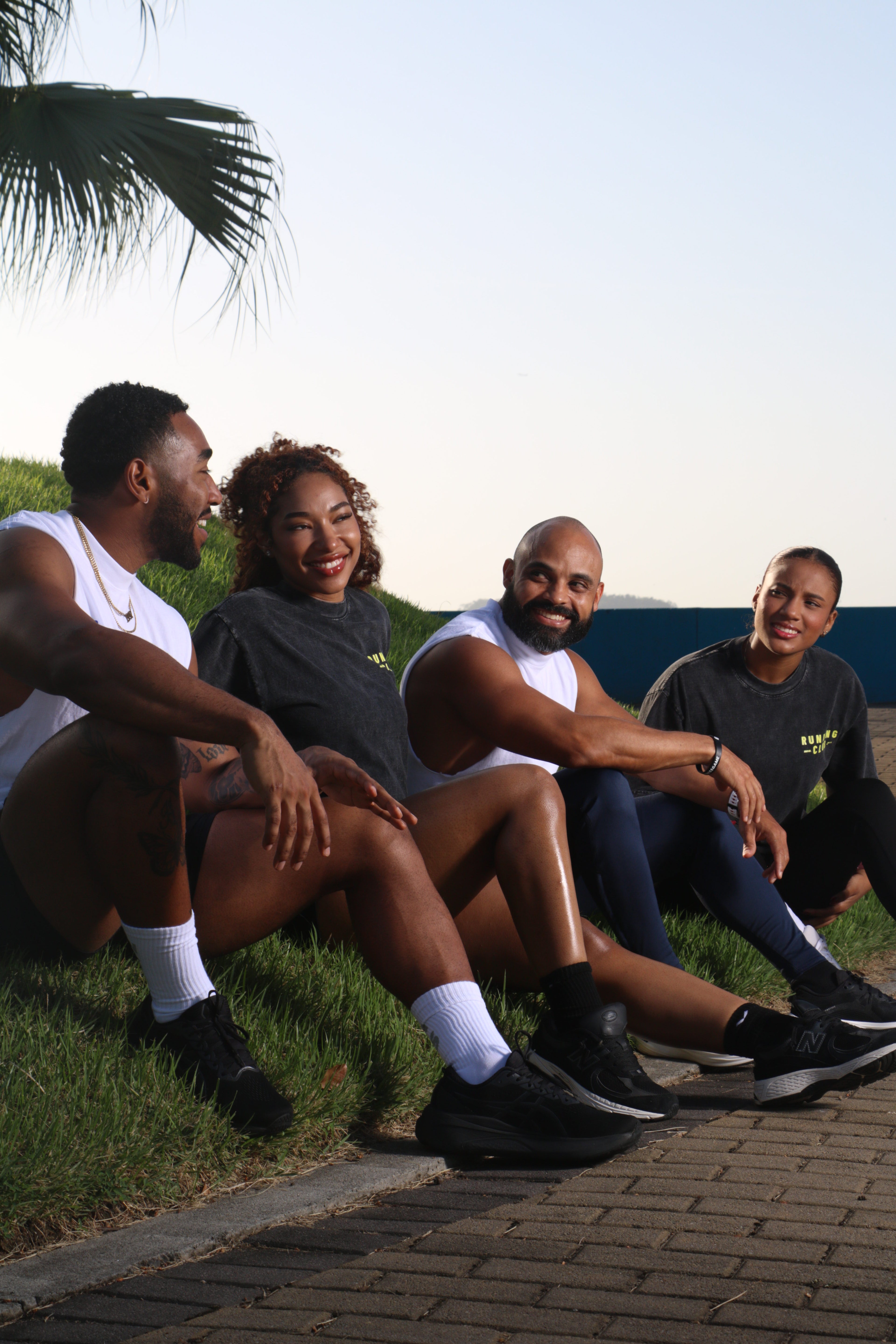 🏃🏽‍♂️RUNNING BLACK VINTAGE